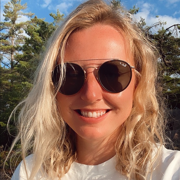 Meet your Posher, Lindsay - Picture 1 of 1